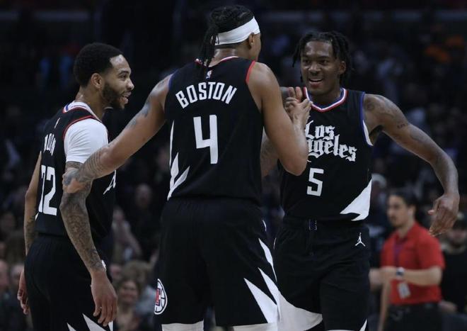 正在同台上 正在同台上